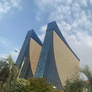 Orbi Twin Towers C Block باتومي